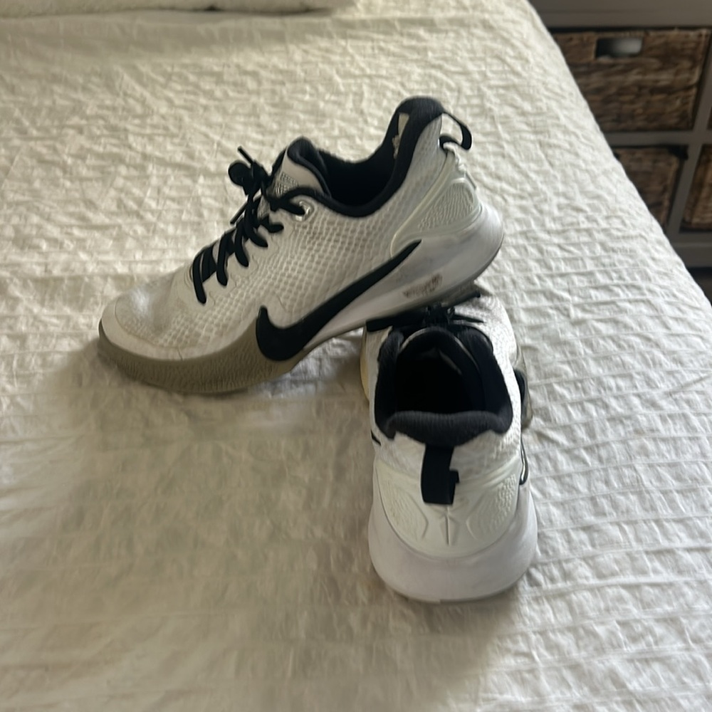 Women’s Nike Zoom Kobe Bryant Court Shoes